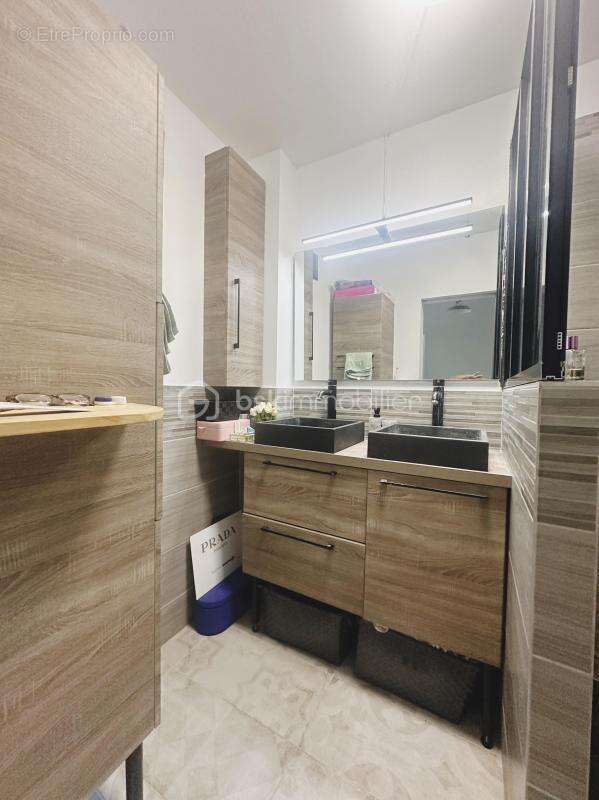 Appartement à LA VALETTE-DU-VAR