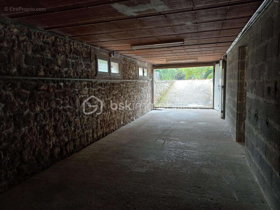 Maison à SAINT-JUST-LUZAC