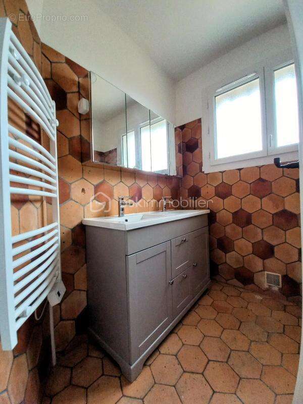 Maison à SAINT-JUST-LUZAC