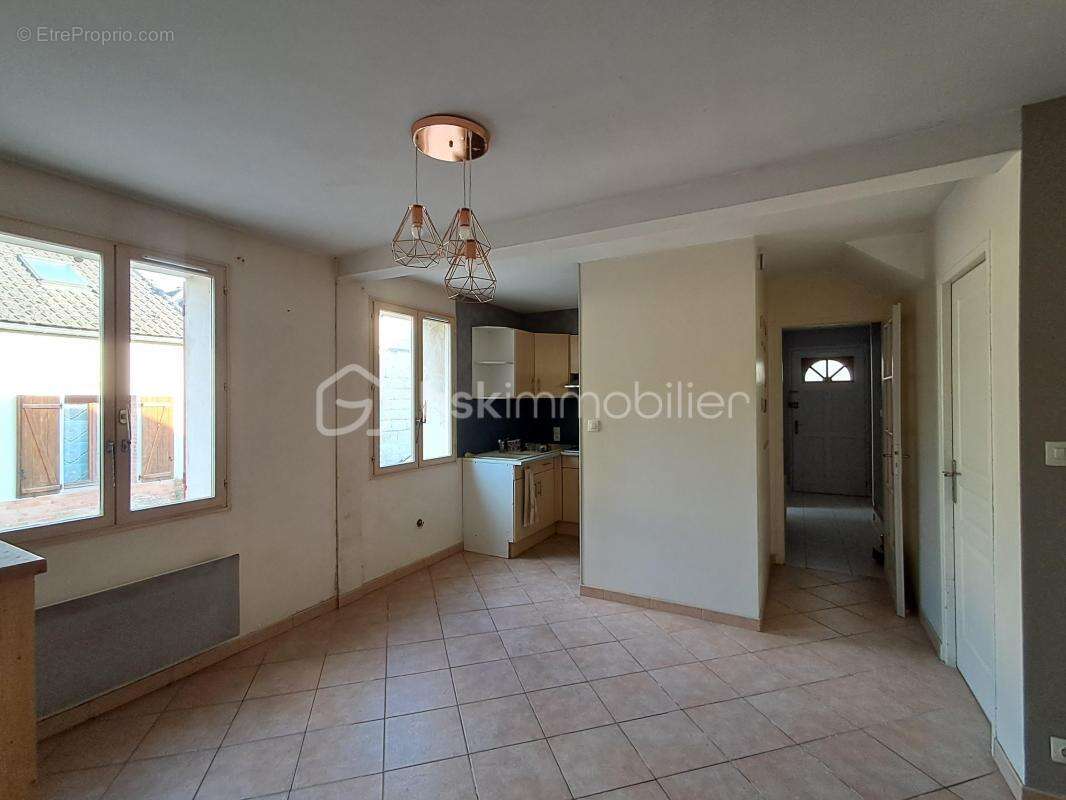 Maison à BLERANCOURT