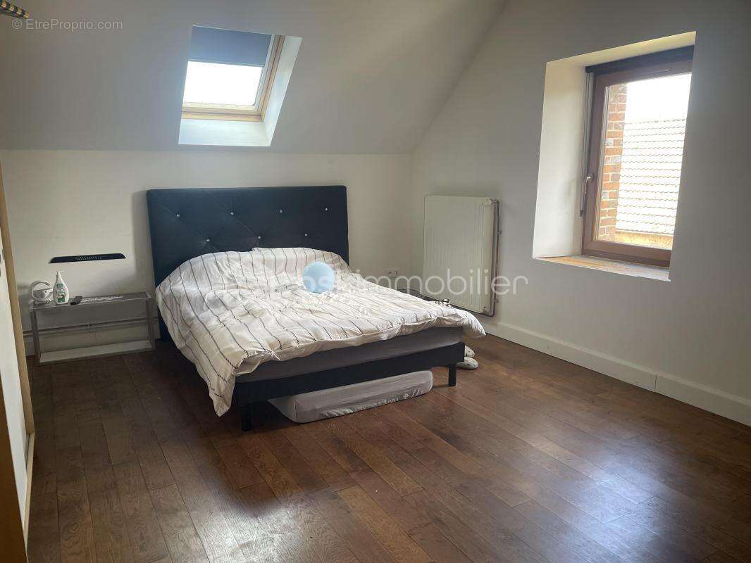 Maison à VILLENEUVE-L&#039;ARCHEVEQUE