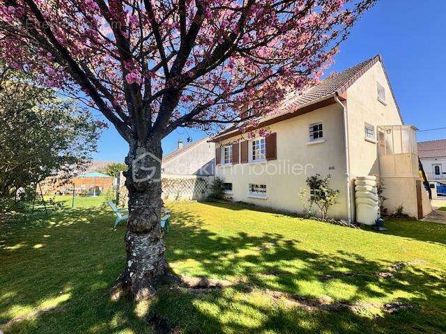 Maison à ROISSY-EN-BRIE