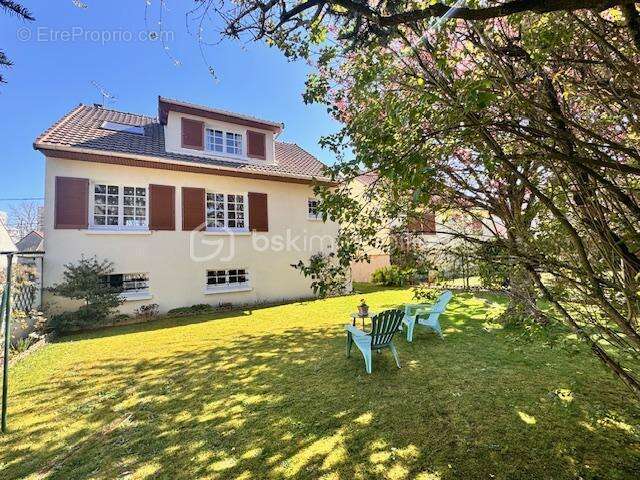 Maison à ROISSY-EN-BRIE