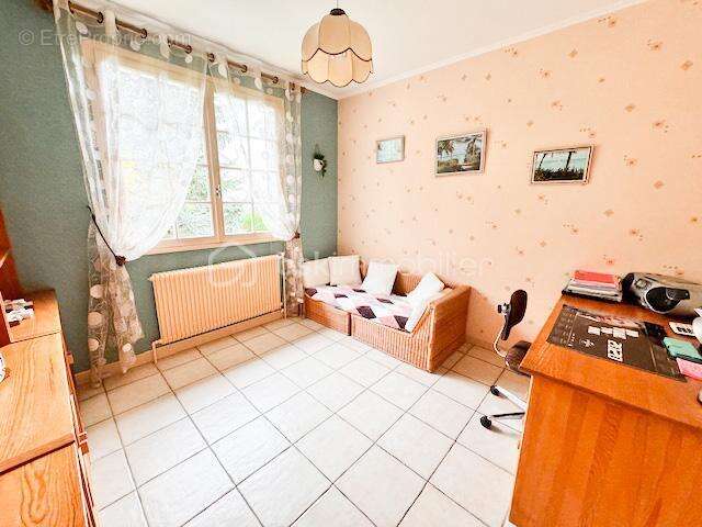 Maison à ROISSY-EN-BRIE