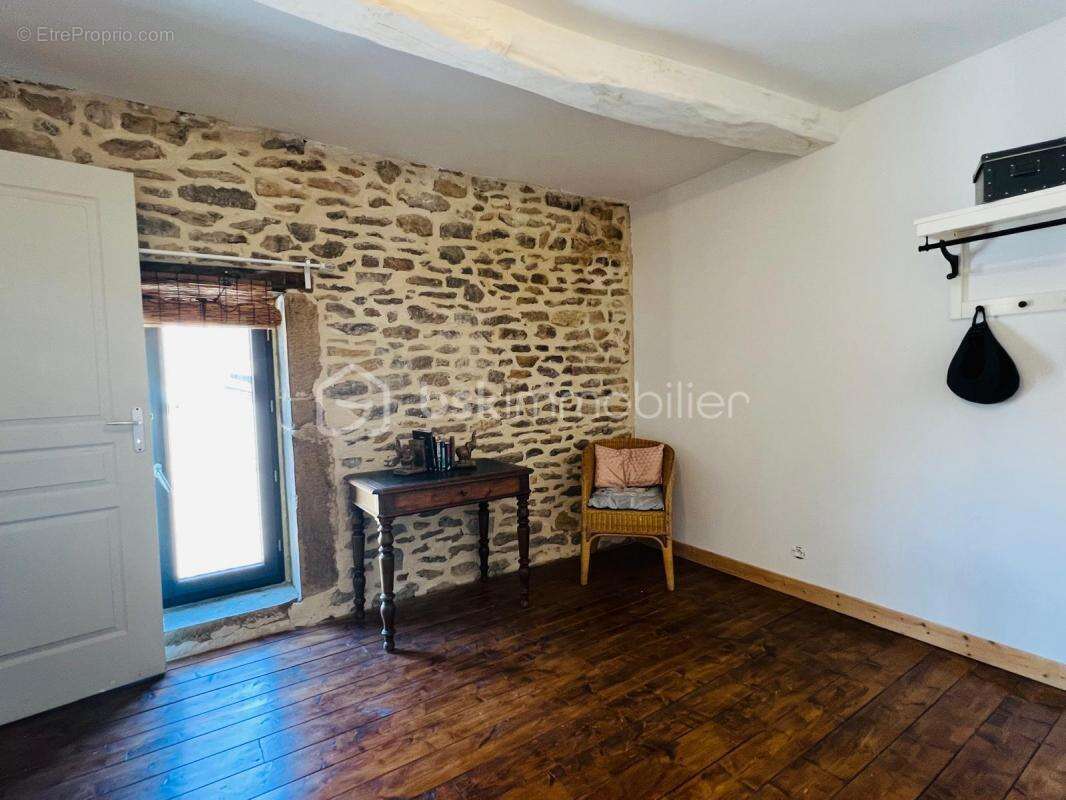 Maison à CHAZAY-D&#039;AZERGUES