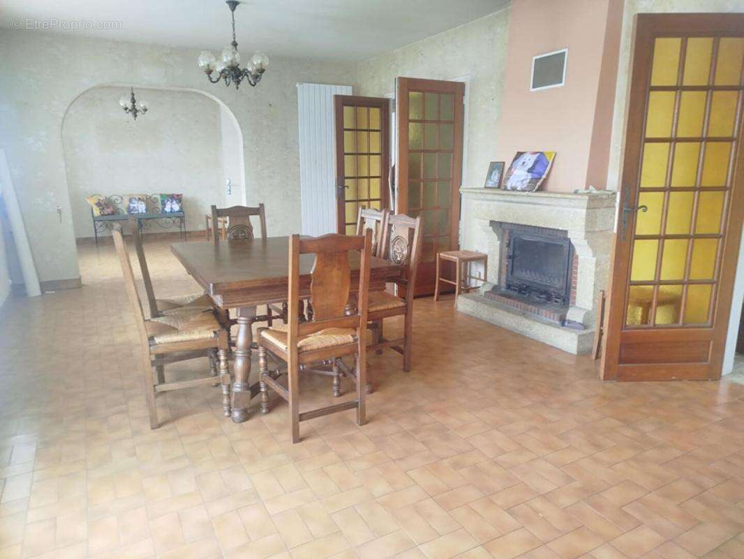 Maison à NOYAL-PONTIVY