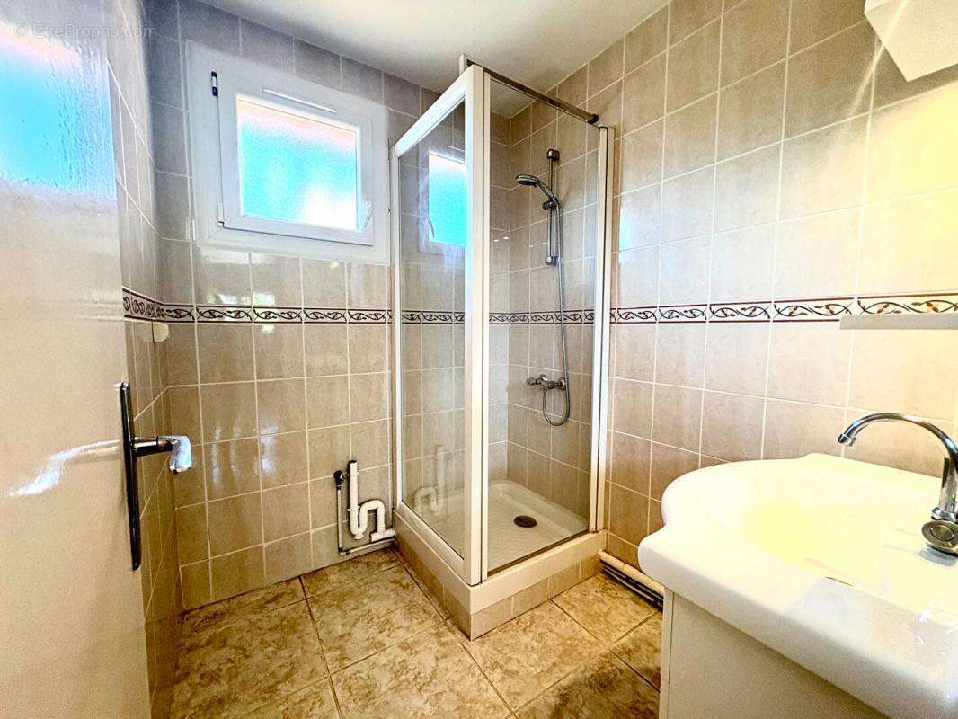 Appartement à PORT-SAINT-LOUIS-DU-RHONE