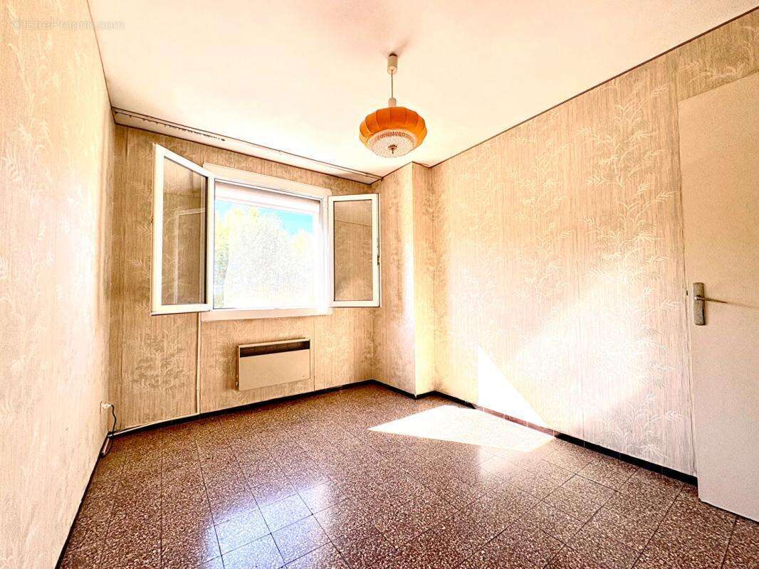 Appartement à PORT-SAINT-LOUIS-DU-RHONE