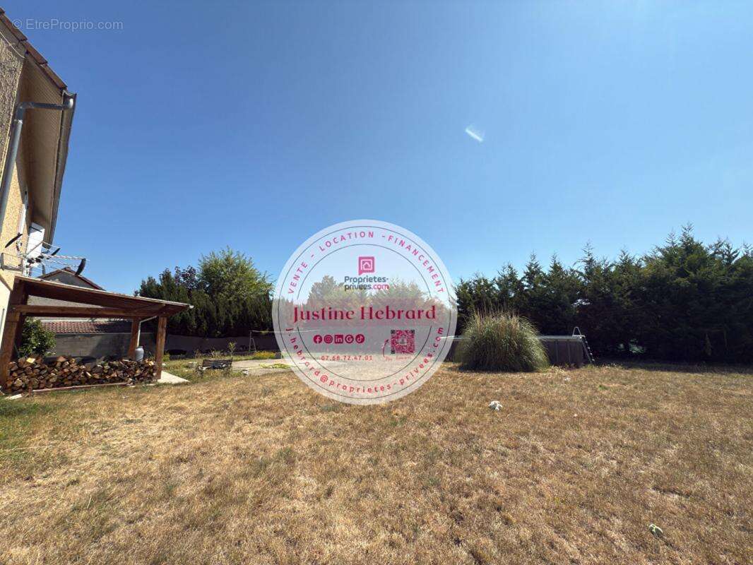 Maison à SAINT-QUINTIN-SUR-SIOULE