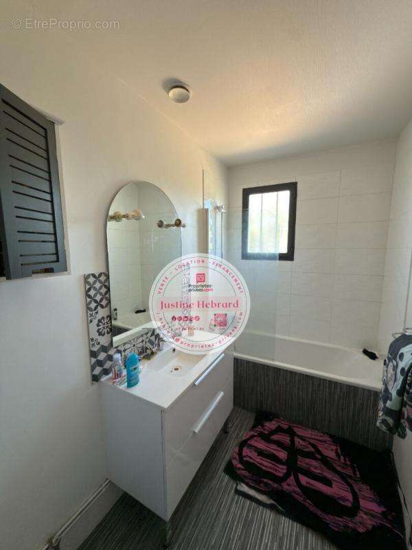 Maison à SAINT-QUINTIN-SUR-SIOULE