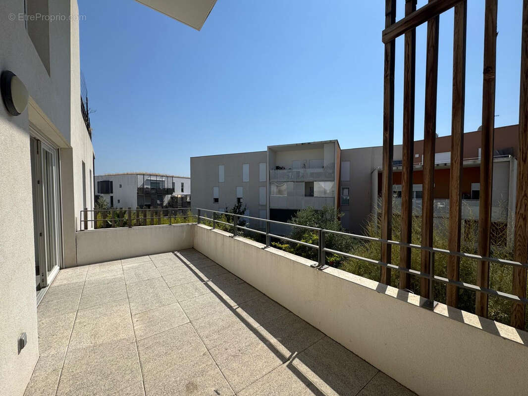 Appartement à JUVIGNAC