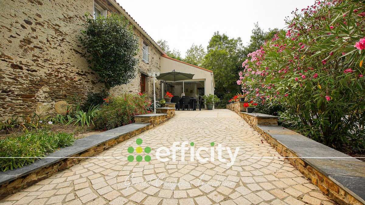 Maison à SAINT-PHILBERT-DE-GRAND-LIEU