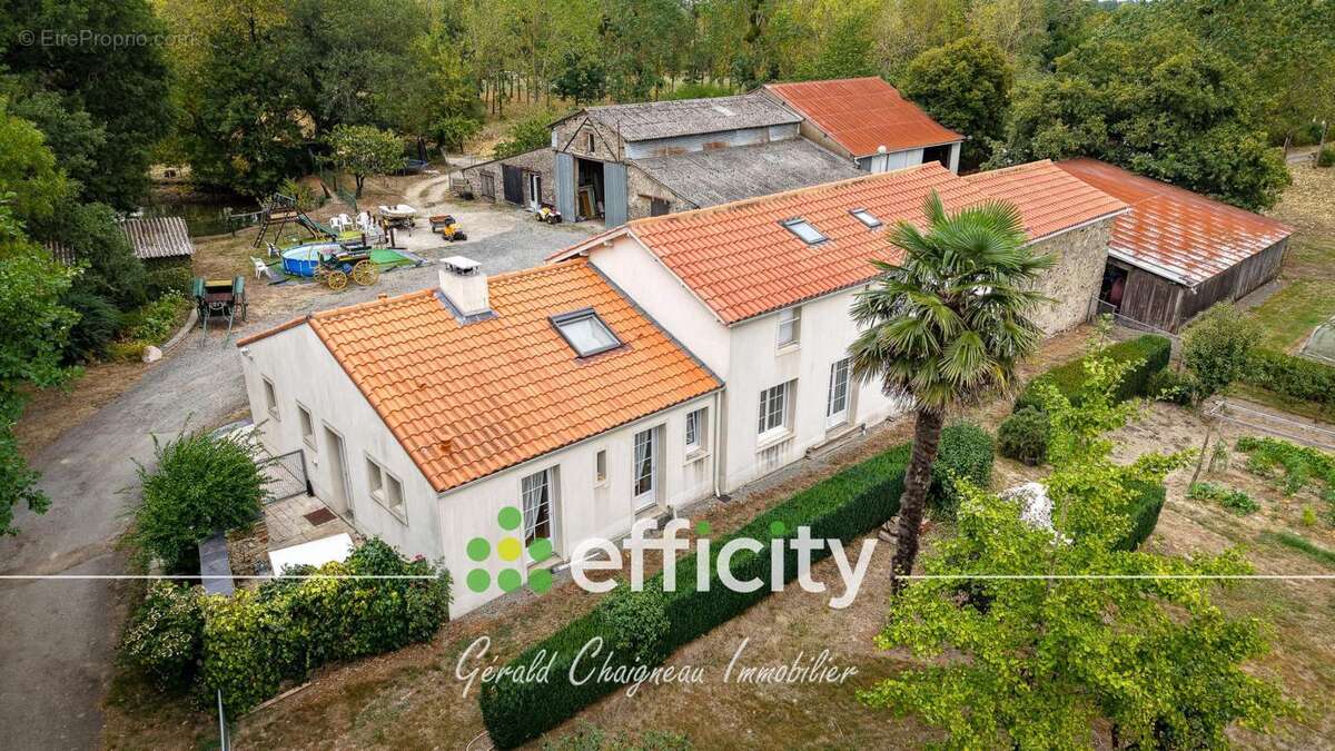 Maison à SAINT-PHILBERT-DE-GRAND-LIEU