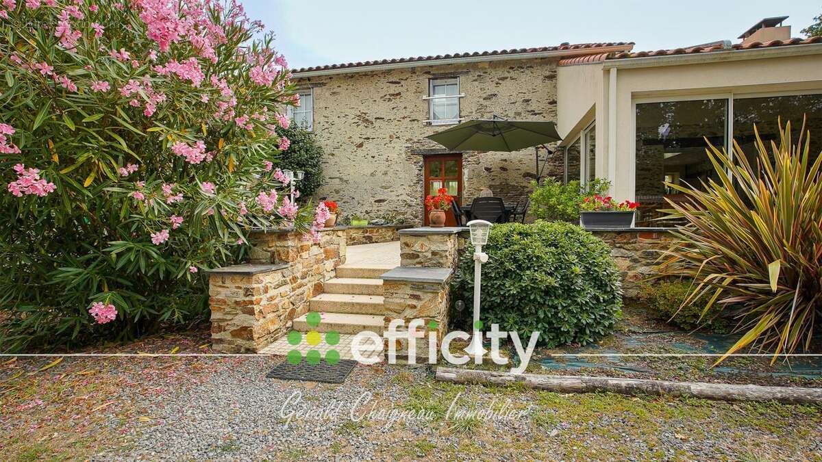 Maison à SAINT-PHILBERT-DE-GRAND-LIEU