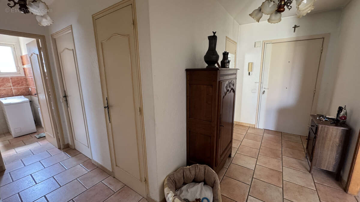 Appartement à PEYMEINADE