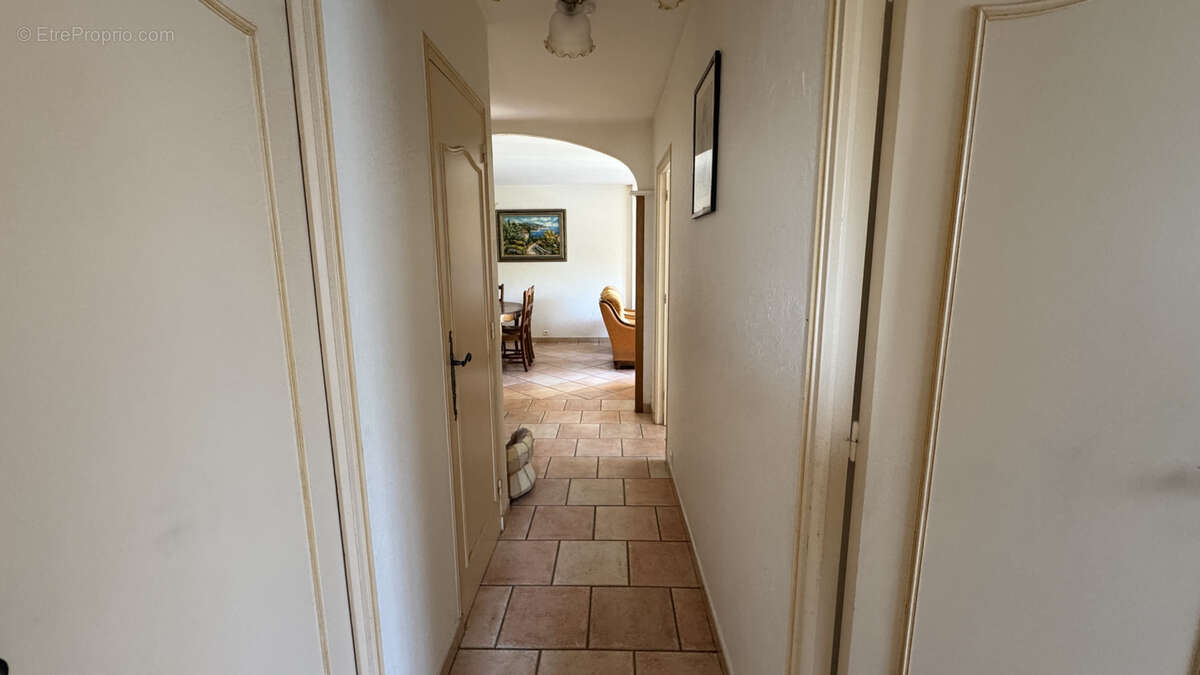 Appartement à PEYMEINADE