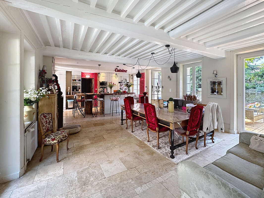 Maison à SAINT-ETIENNE