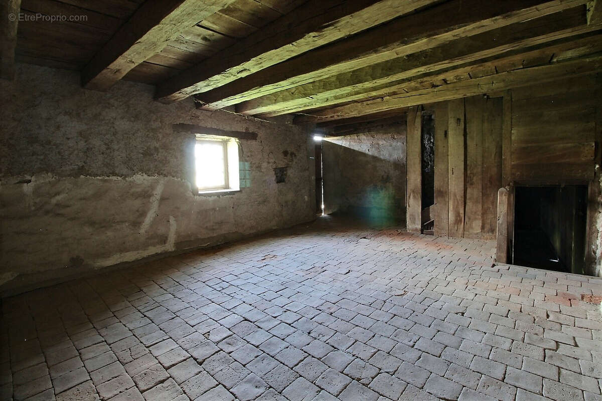 Maison à SAINT-MICAUD