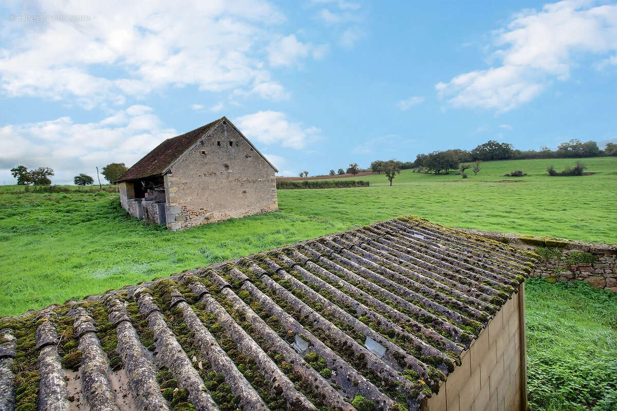 Maison à SAINT-MICAUD