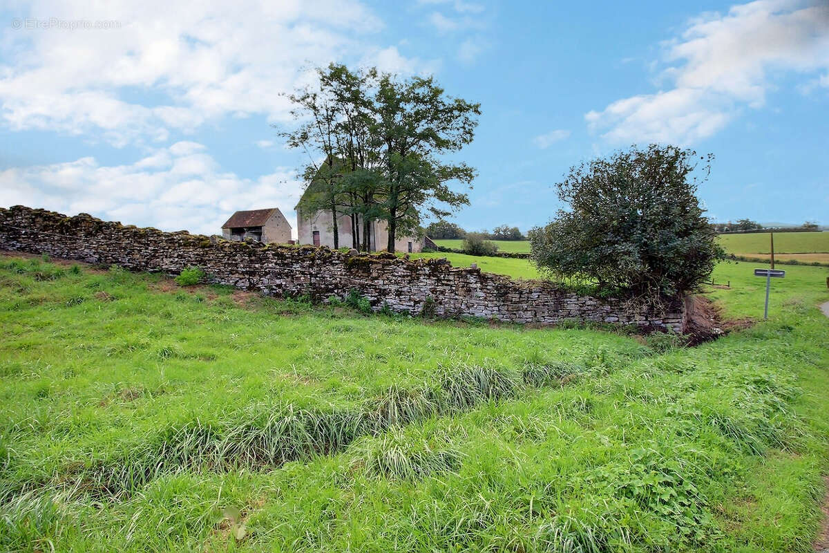 Maison à SAINT-MICAUD