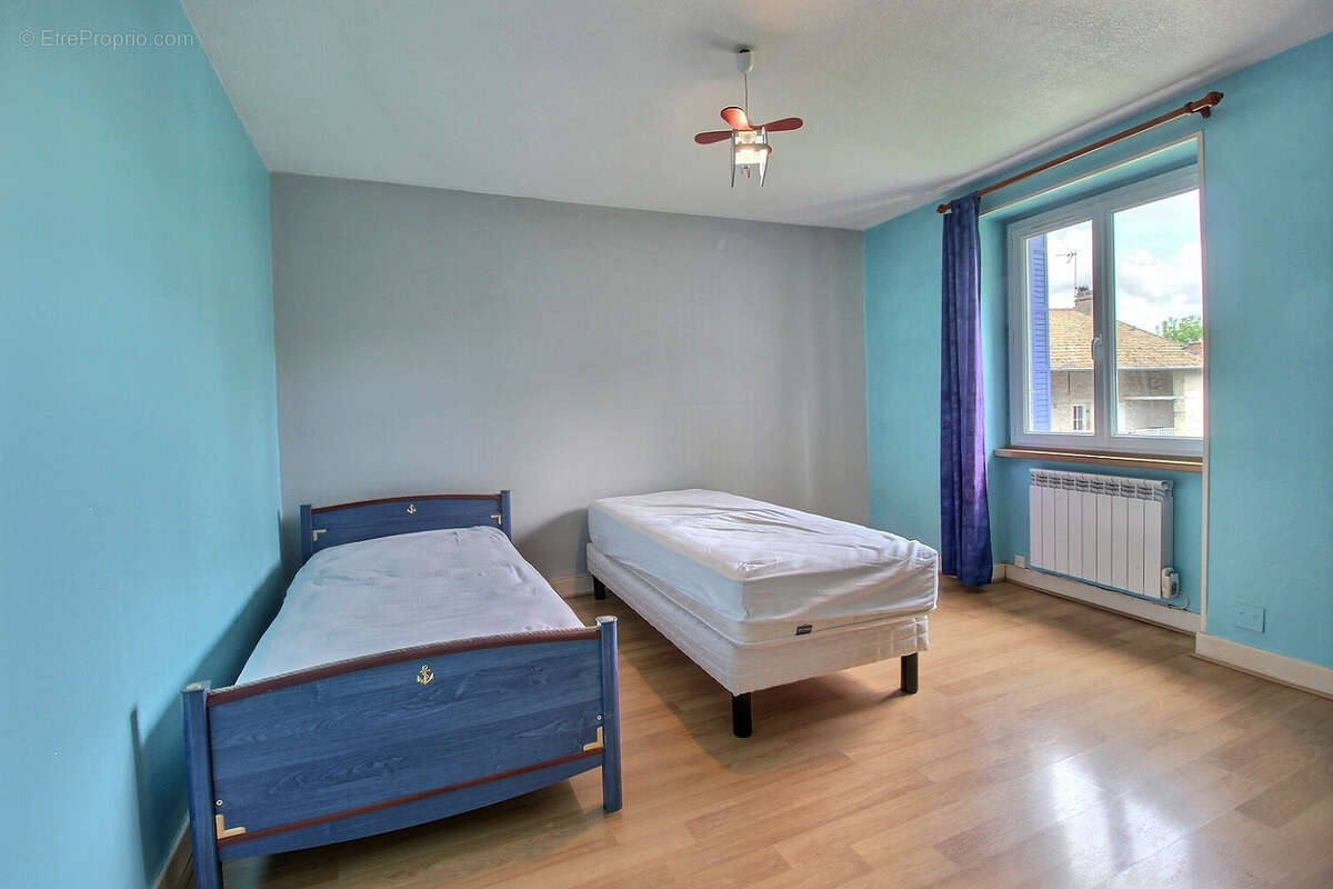 Maison à CHISSEY-LES-MACON