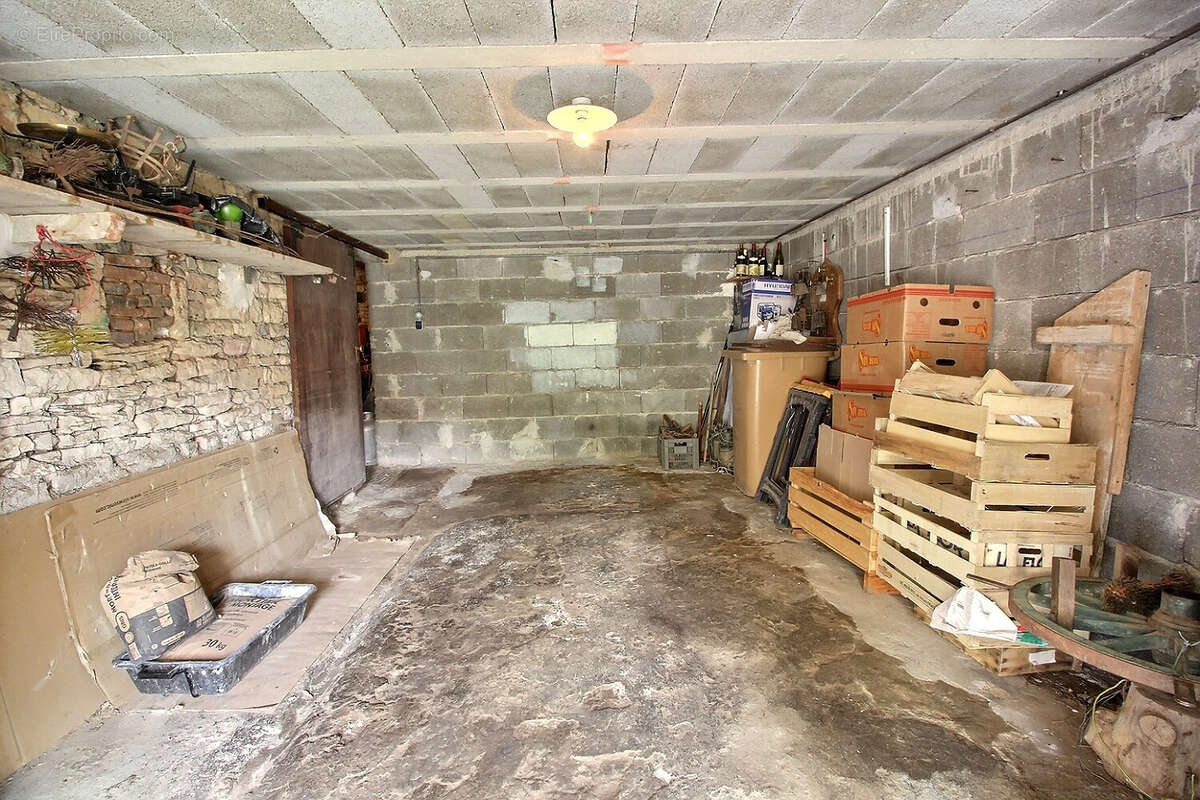 Maison à CHISSEY-LES-MACON