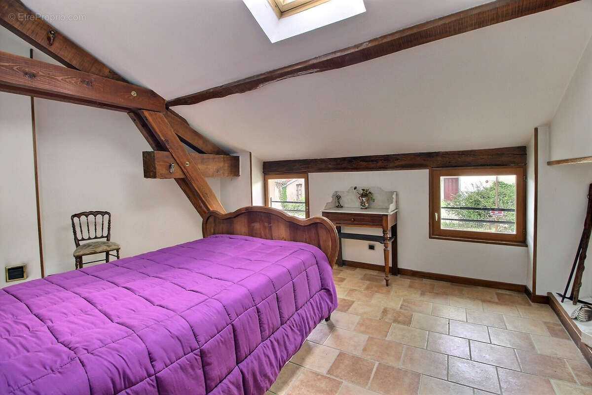 Maison à CHISSEY-LES-MACON