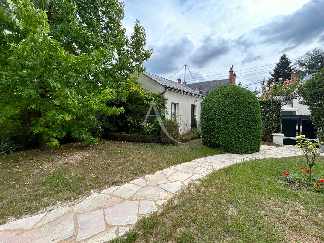 Maison à MONTRICHARD