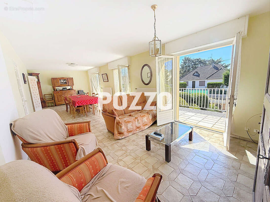 Maison à SAINT-PAIR-SUR-MER