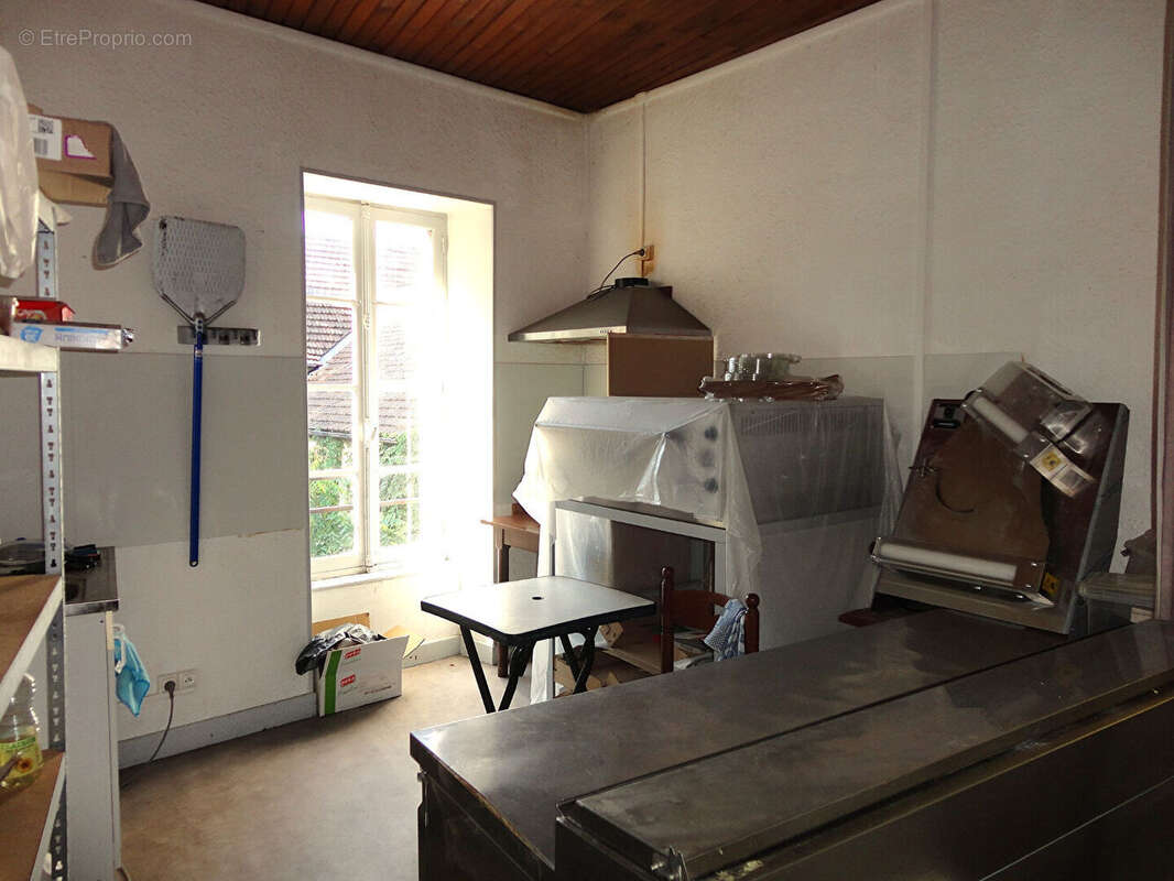 Commerce à LAPALISSE