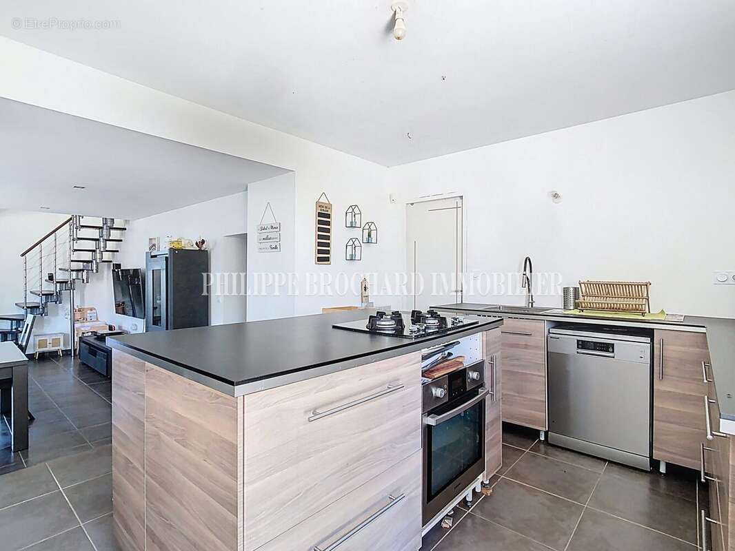 Maison à LES PINEAUX