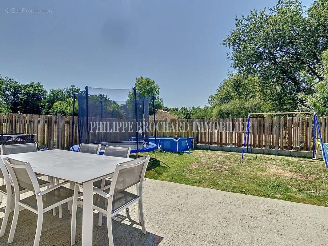 Maison à LES PINEAUX