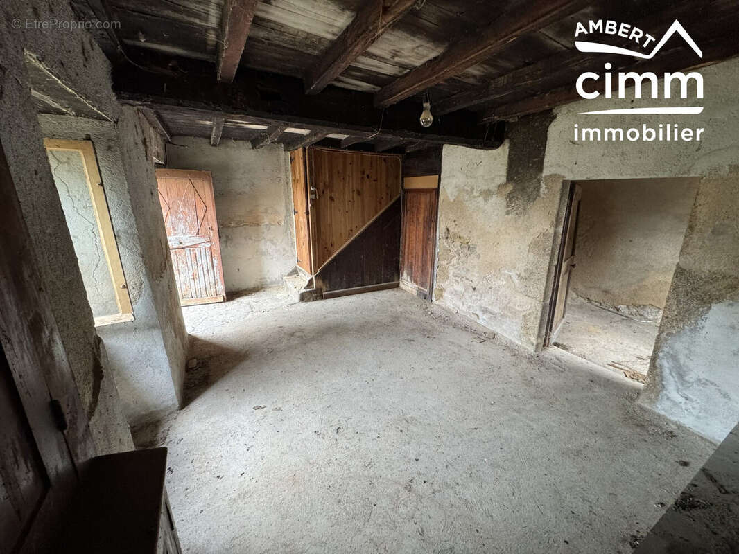 Maison à SAINT-FLOUR