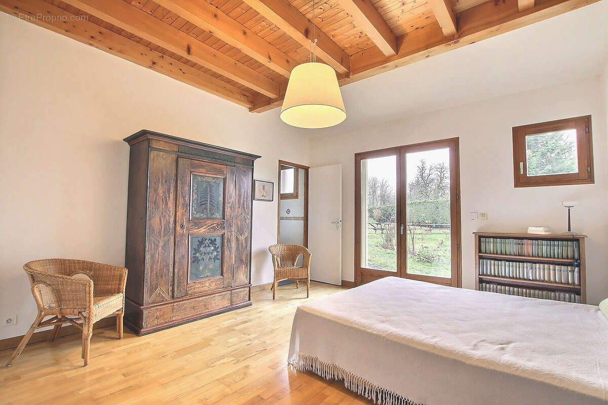 Maison à LA ROCHE-SUR-FORON