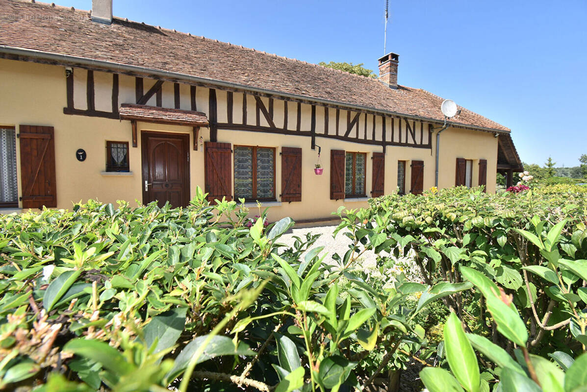 Maison à PEL-ET-DER