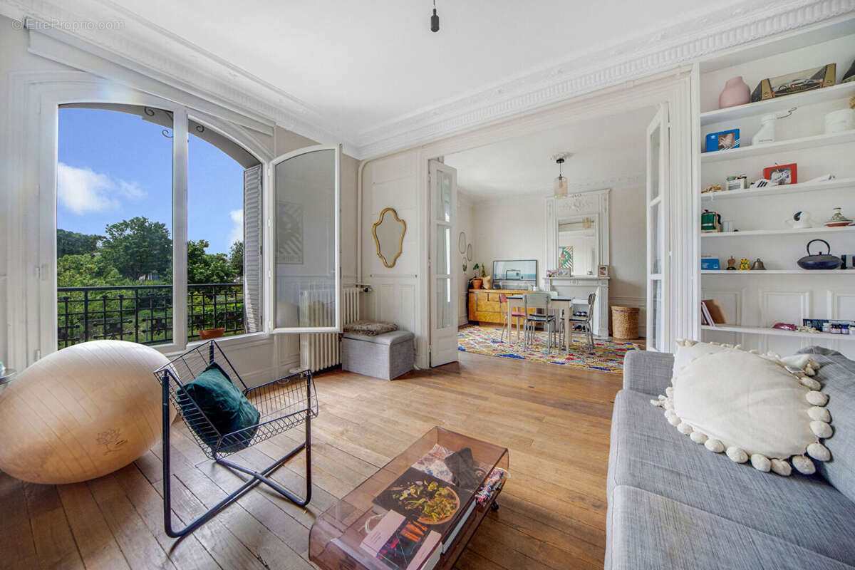 Appartement à PARIS-19E