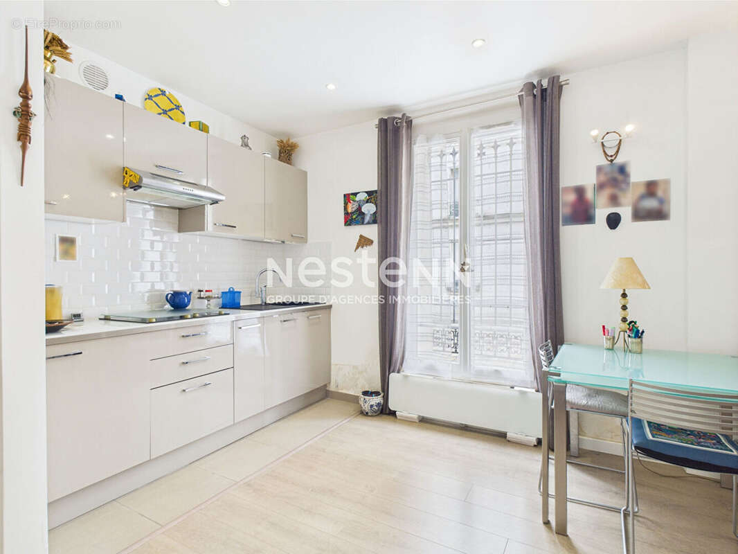 Appartement à PARIS-18E