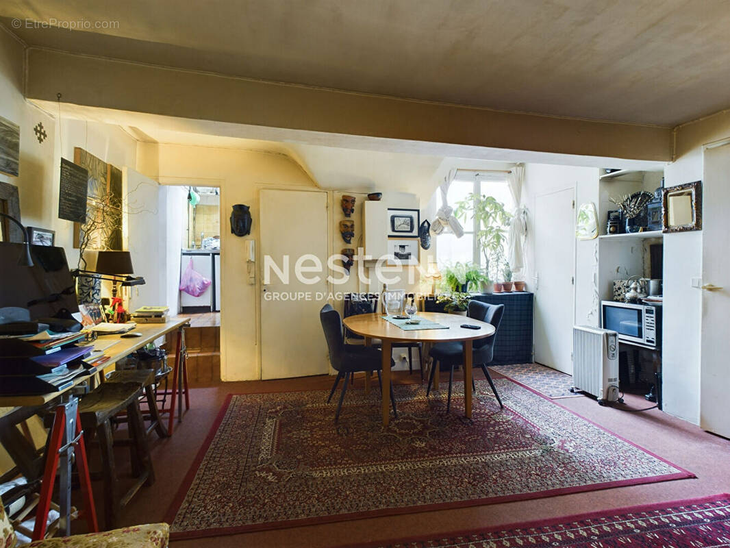 Appartement à PARIS-3E