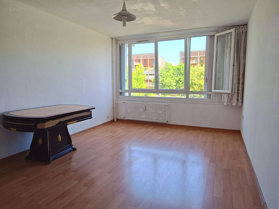 Appartement à AUBERVILLIERS