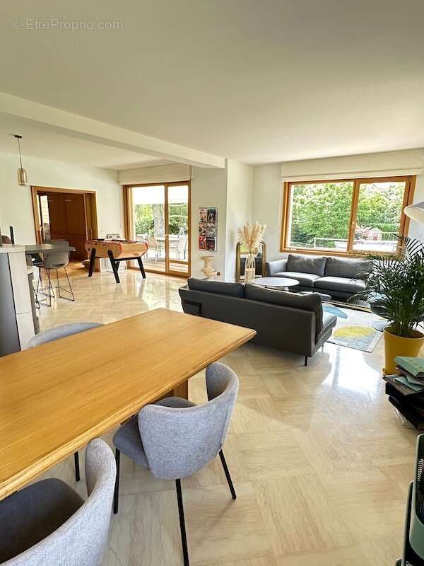 Maison à LES LOGES-EN-JOSAS