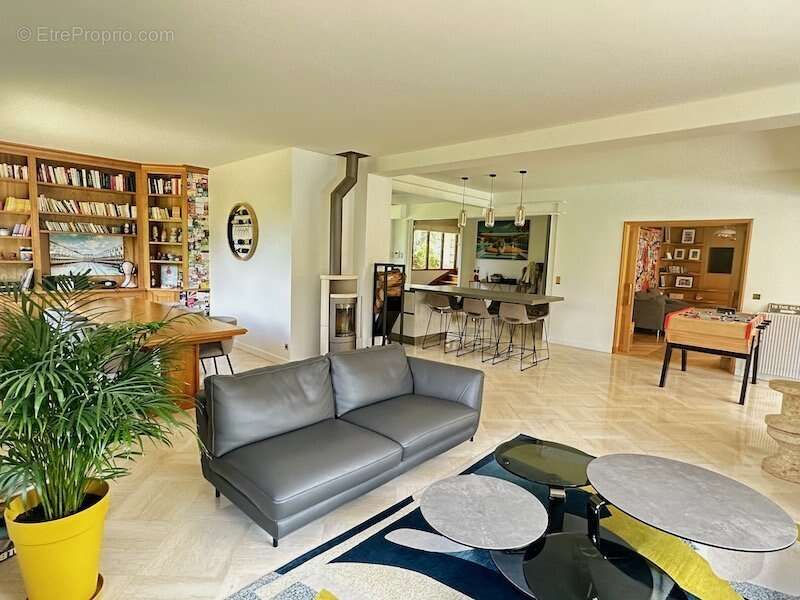 Maison à LES LOGES-EN-JOSAS