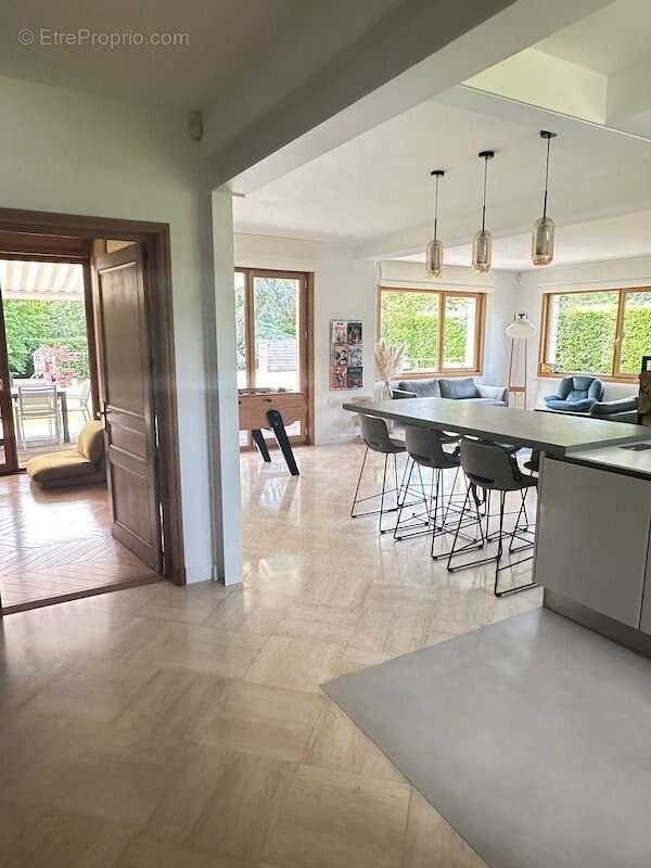 Maison à LES LOGES-EN-JOSAS