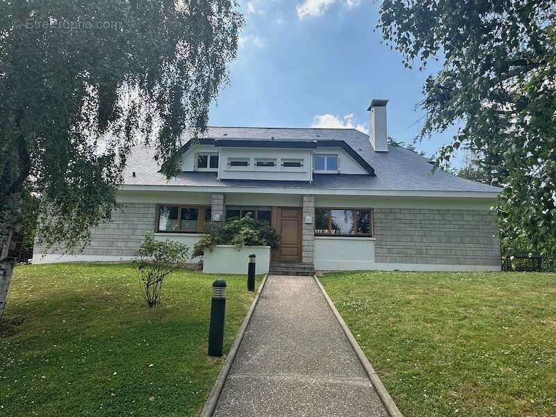 Maison à LES LOGES-EN-JOSAS