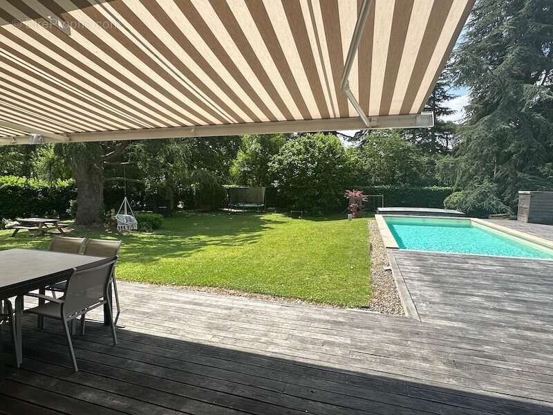 Maison à LES LOGES-EN-JOSAS