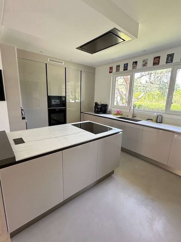 Maison à LES LOGES-EN-JOSAS