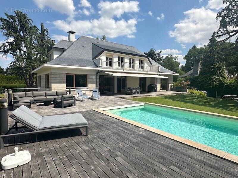 Maison à LES LOGES-EN-JOSAS