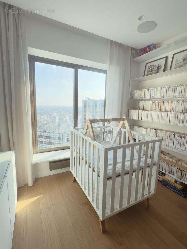 Appartement à PARIS-15E