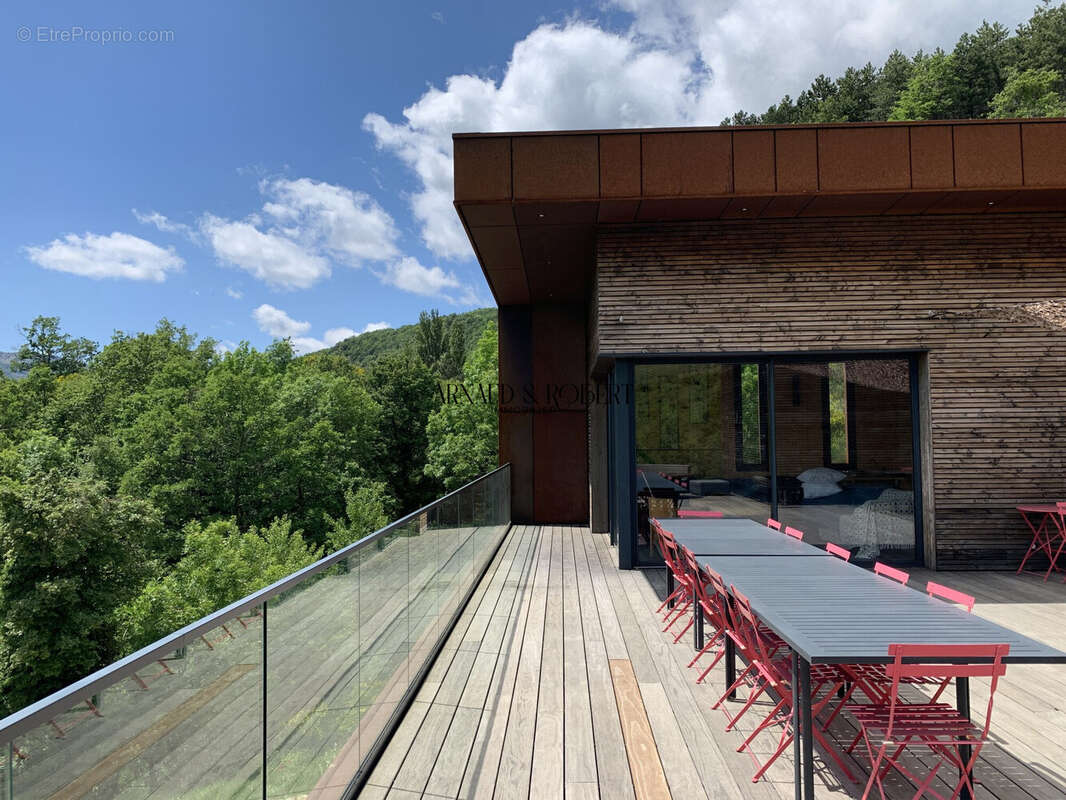 Maison à TEYSSIERES