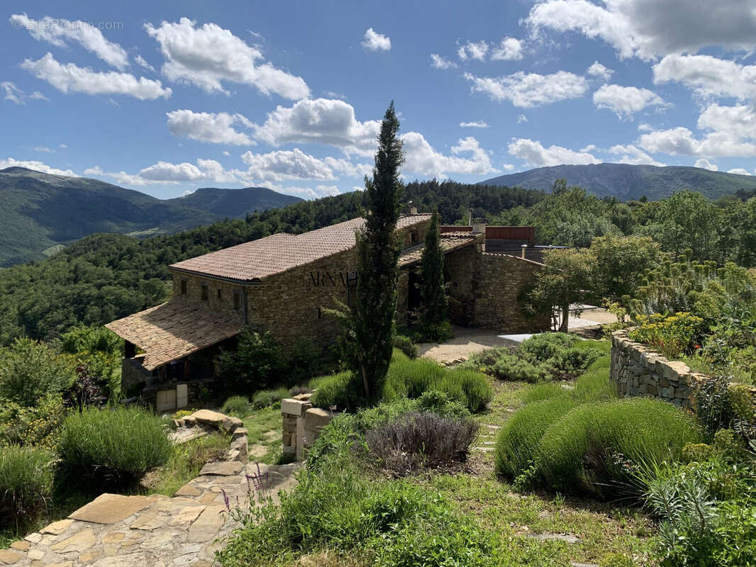 Maison à TEYSSIERES