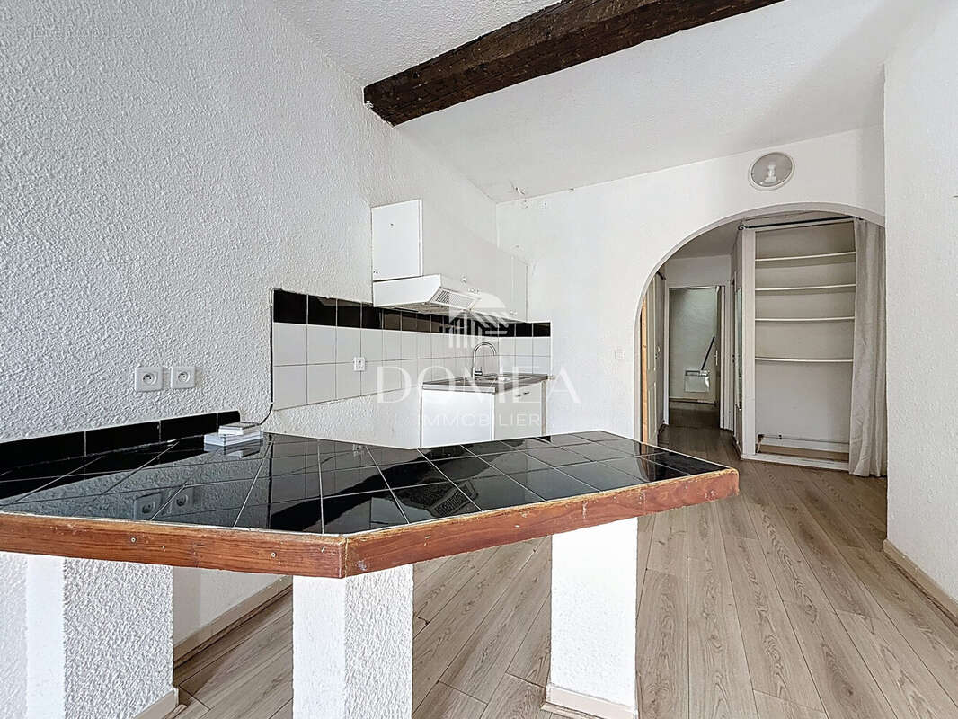 Appartement à COURNONTERRAL